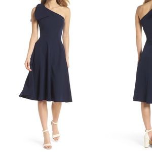 Gal Meets Glam Navy Yvonne Dress - Size 4